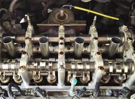 發(fā)動機(jī)機(jī)油使用