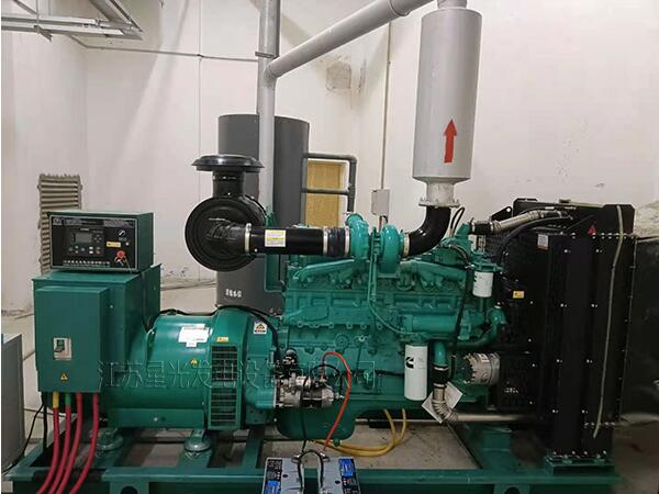 柴油發(fā)電機(jī)機(jī)組